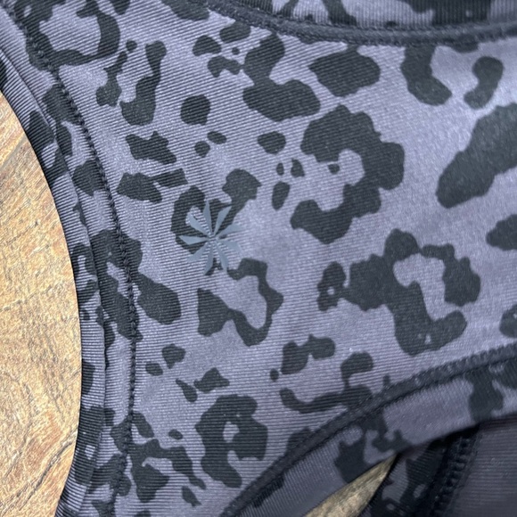 Athleta shanti crop tank black and grey animal print size small - Picture 5 of 7
